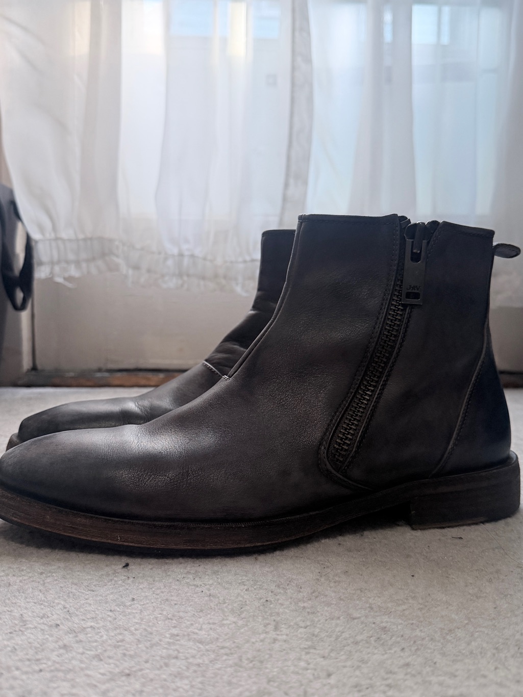 John Varvatos Boots Men’s 9 Fits 10 Gray Distressed Leather Zip Made Usa Designe